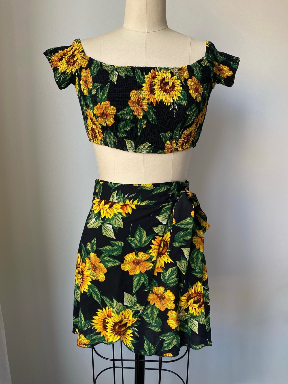 SHEIN 100% Cotton Sunflower Set - Crop Top & Wrap Skirt